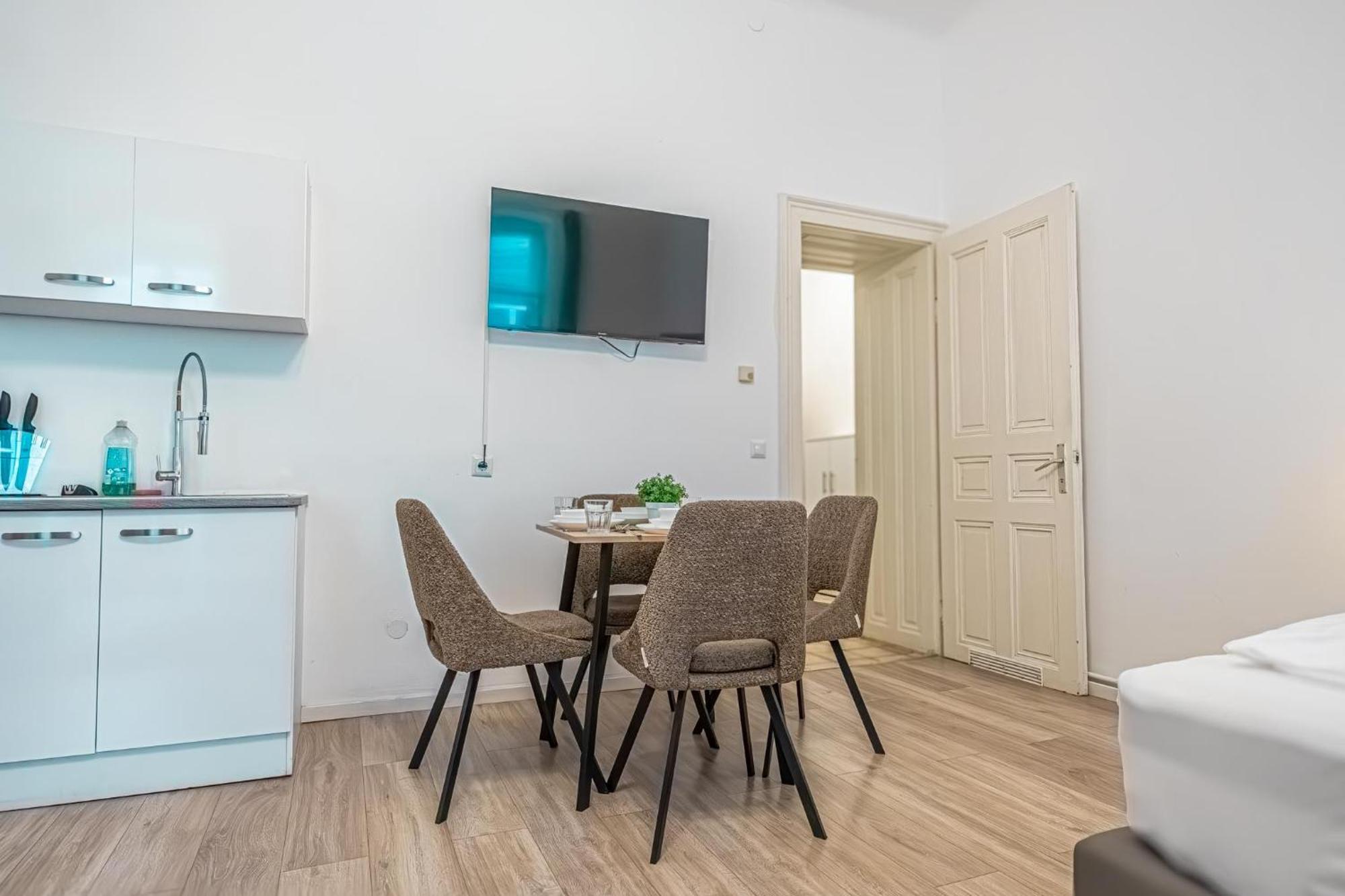 Appartement Elegant 1br Apt. - Great For Long Vienne